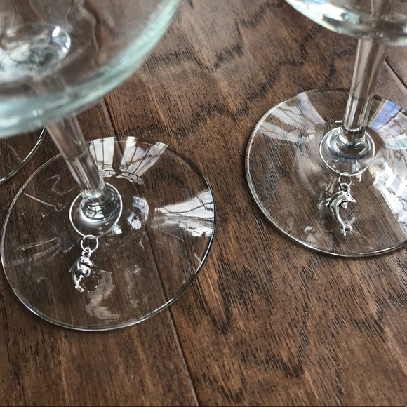Dolphin wine glass charms- 4-pc set - Picture 5 of 7